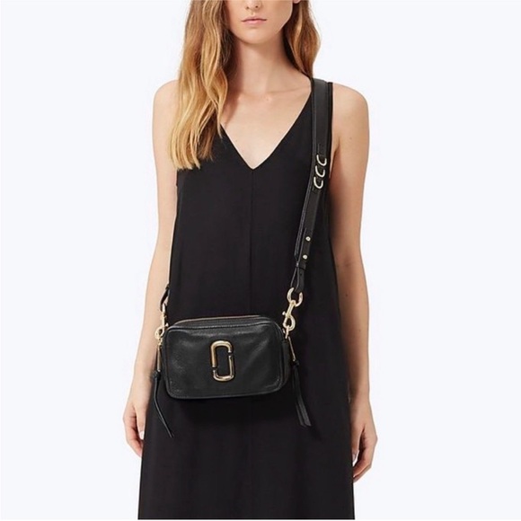 Marc Jacobs Women Black
The Softshot 17 Leather Crossbody - Picture 2 of 10